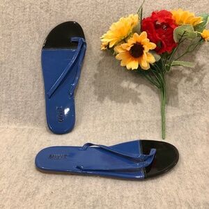 NWOT - Mixit Black & Royal Blue Patent Thong-Style Flats